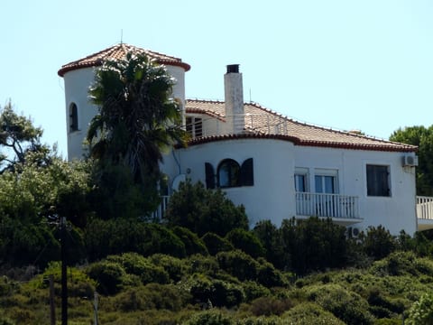 Charly Point Villa