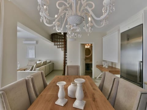 Delfini Villa