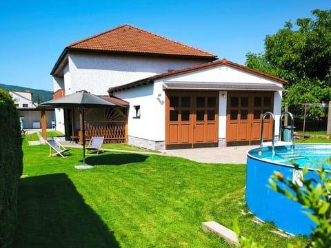 Ferienvilla mit eigenem Pool