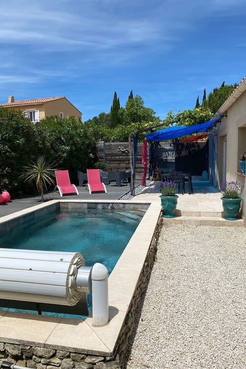mit eigenem Pool