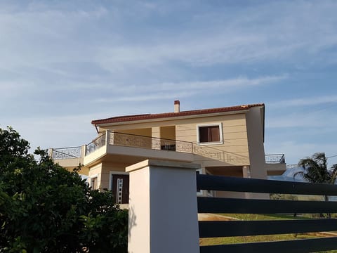 Villa "Dimitris" mit Blick auf das Wasser