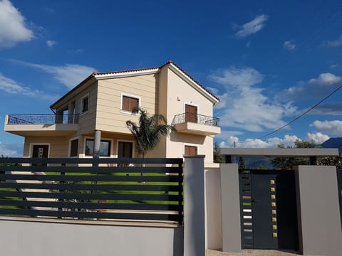 Villa "Dimitris" mit Blick auf das Wasser
