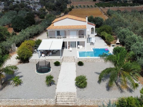 Anwesen "Villa Livadia" mit Infinity-Pool