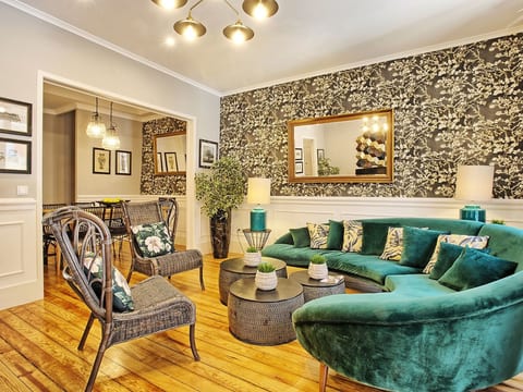 Angel's Chic Duplex