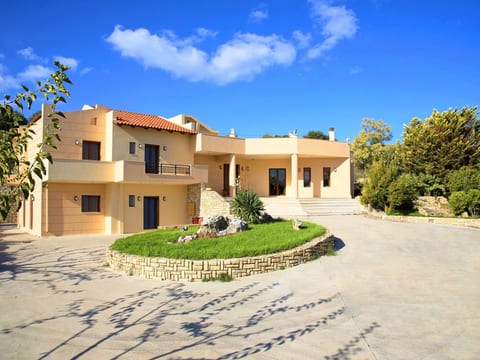 für 14 Personen in Rethymnon, Kreta (Nordküste Kretas)