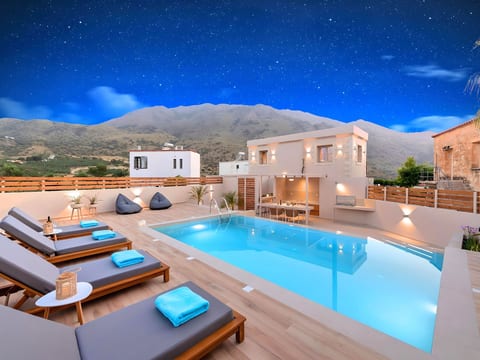 Hidden Gem Villa Pool und Jaccuzzi