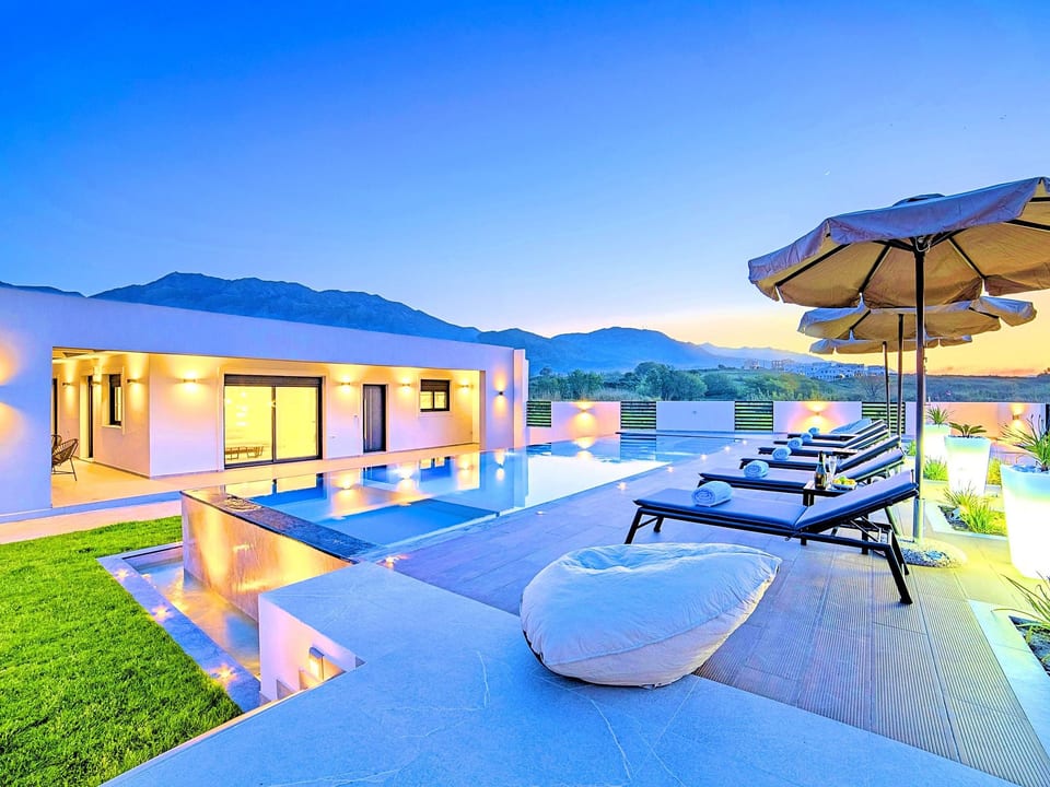 Maison à Georgioupoli avec piscine extérieure et vue imprenable - Georgioupoli