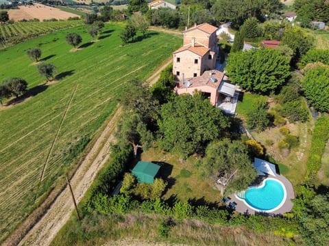 Villa Gelso mit Pool, Sauna und atemberaubender Aussicht
