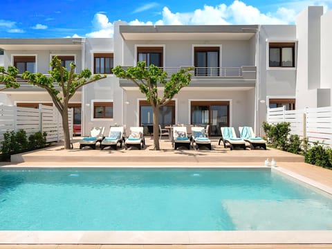 Sunlight Villa Beheizter Pool