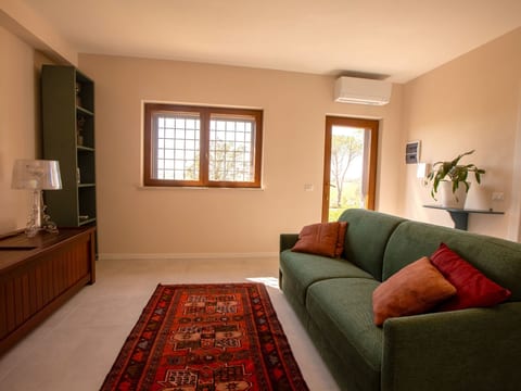 Neue Wohnung mit 2 Zimmern, Veranda und Pool