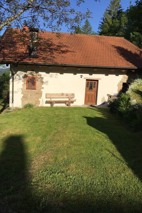 mit viel Platz, Charme und eingezäunten Garten