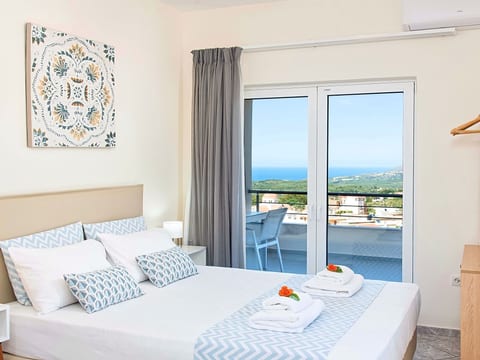für 12 Personen in Kournas, Kreta (West-Kreta)