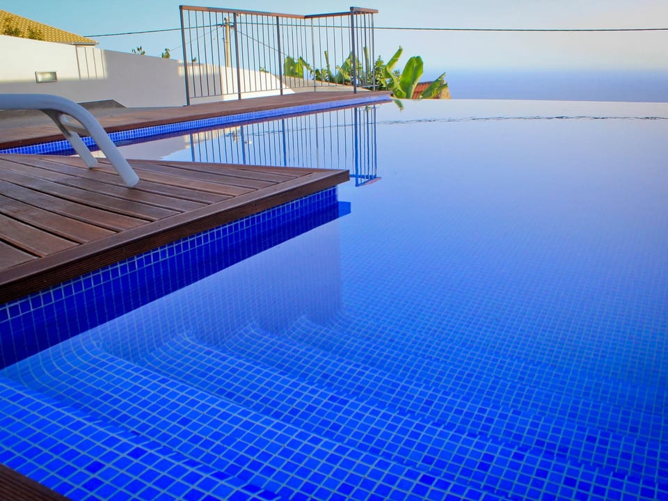 in Estreito Da Calheta mit Privatem Pool und Meerblick - Arco da Calheta
