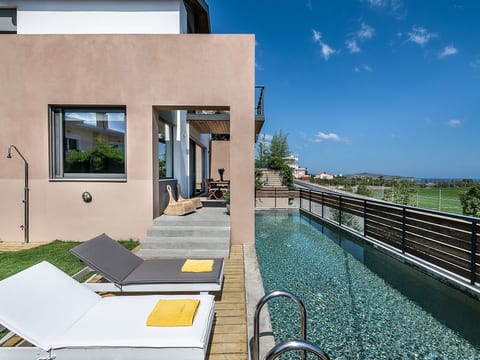 Ferienvilla mit beheiztem Pool und schöner Aussi