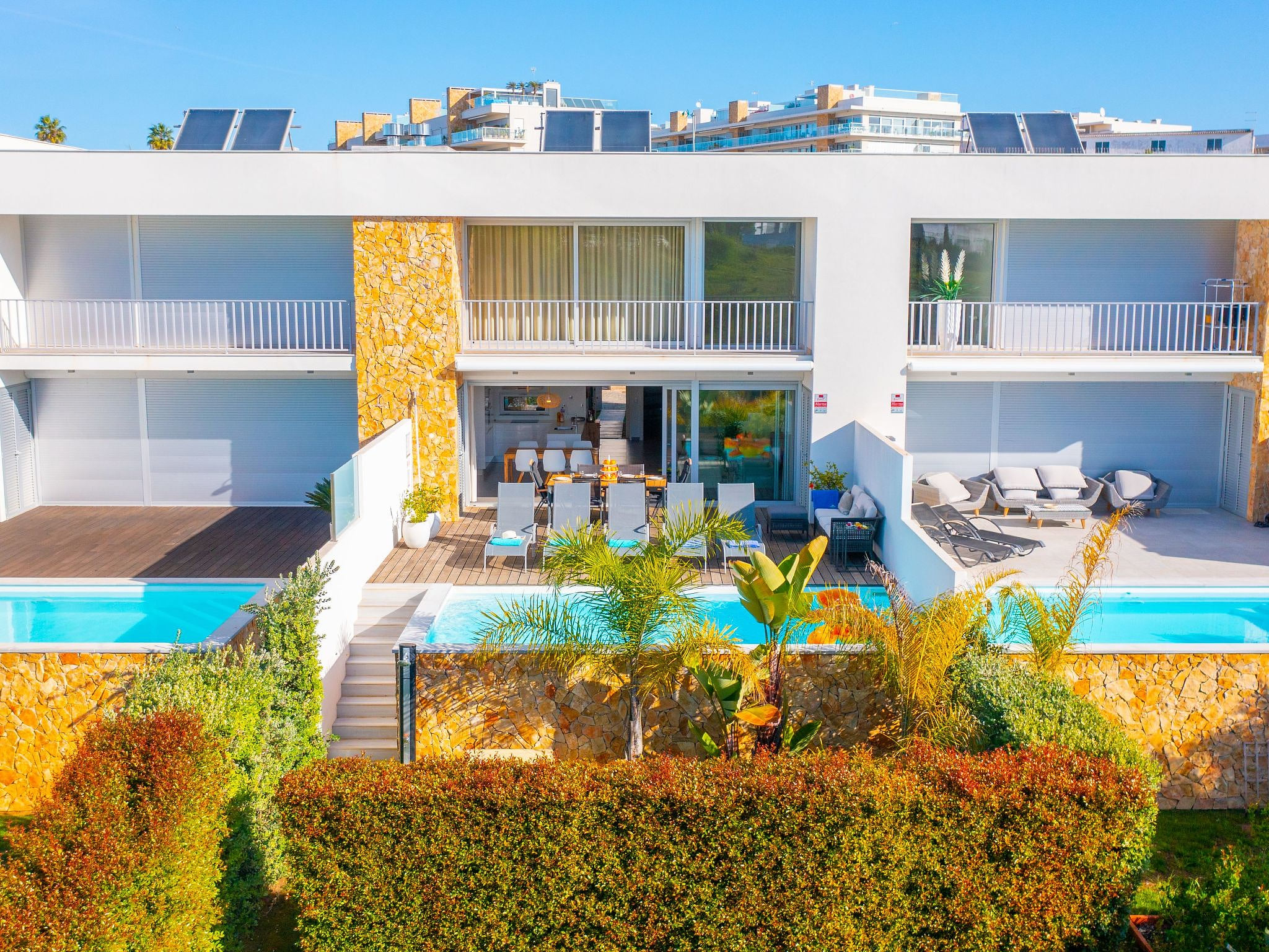 Villa Ray Design mit privatem beheizbarem Pool
