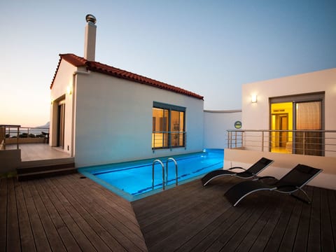 Villa Levantes - Ferienhaus in Mithimna mit Pool