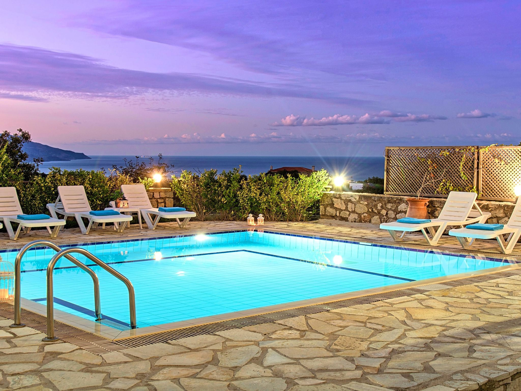 für 10 Personen in Kournas, Kreta (West-Kreta)