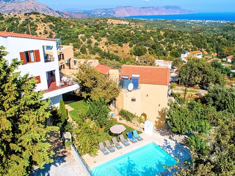 für 12 Personen in Kastellos, Kreta (West-Kreta)