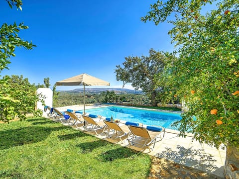für 12 Personen in Kastellos, Kreta (West-Kreta)