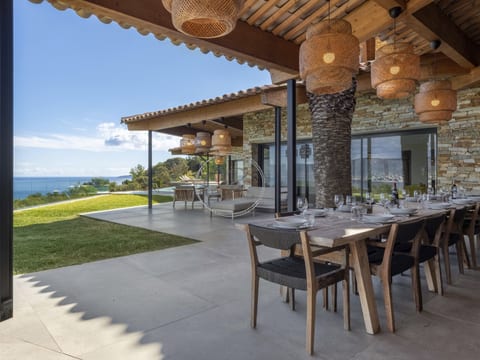 Exceptional villa located in Cap Bénat