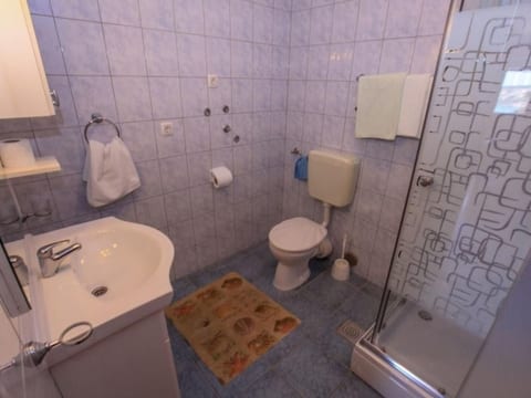 Appartement mit Balkon