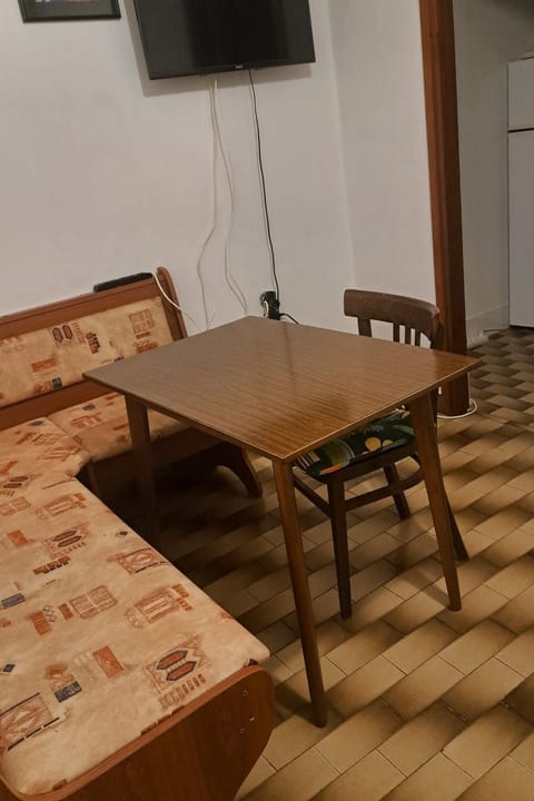 Višnja 2