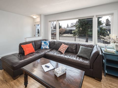 e Home Ganzes Haus 5br2ba Zentral bei chinook mall