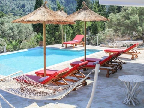 Ferienvilla "Maura" mit Infinity-Pool