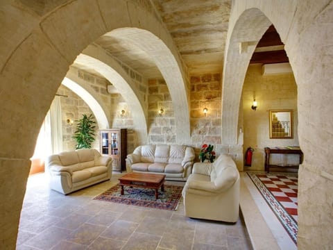 Villa "Ta Menzja" mit Garten, Grill und Terrasse