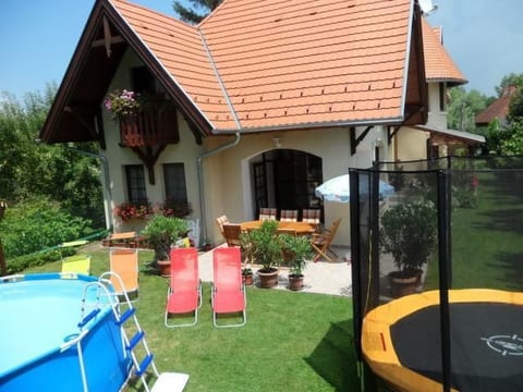Wohnung mit privatem Pool