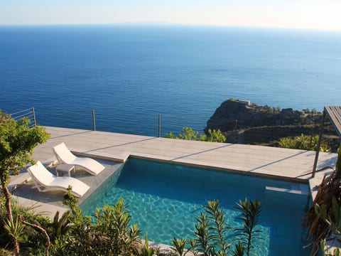 Luxuriöse "Villa Spyros" mit Meerblick