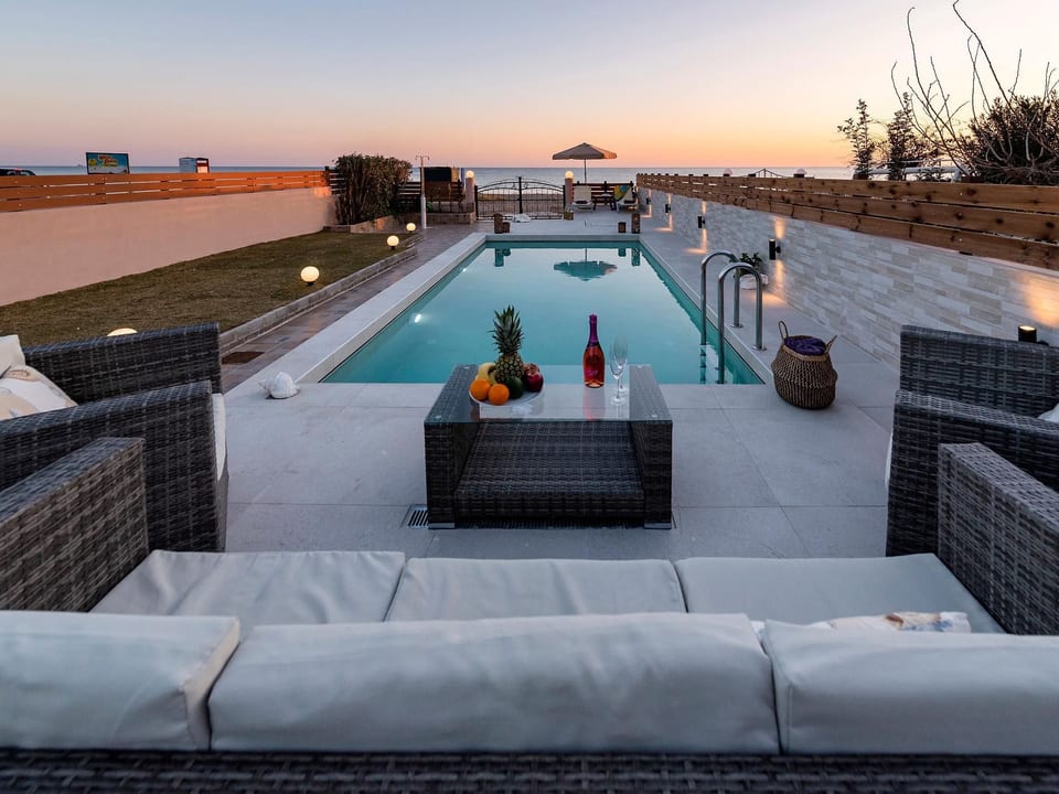 Villa Fay mit privatem Parkplatz in Lardos - Gennadi