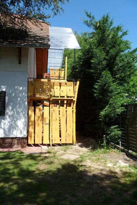 Appartement B in Strandnähe mit Terrasse und Grill