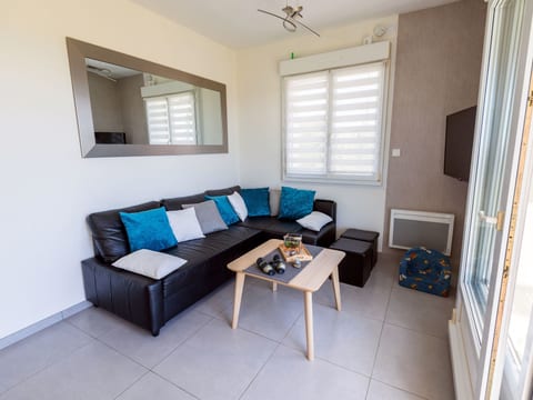 Charmantes Haus mit privatem Jacuzzi in der Bret