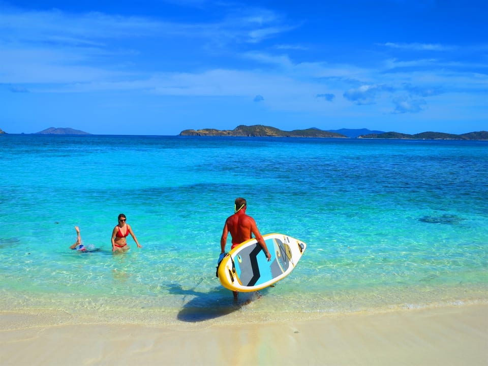5 min slow walk to Sapphire Beach