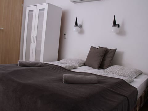 Apartment für acht Personen im Dachgeschoss