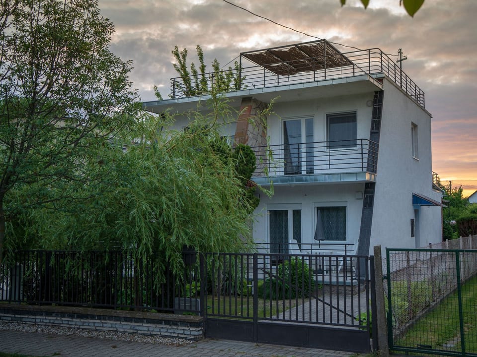 Doppelhaushälfte pour six personnes avec jardin - Szántód