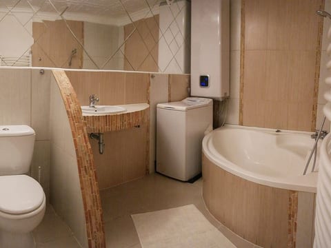 Moderne Ferienwohnung in Ujlipotvaros mit Garten