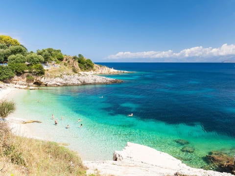 Stilvolle Wohnung im ersten Stock Wave Okto in Kassiopi