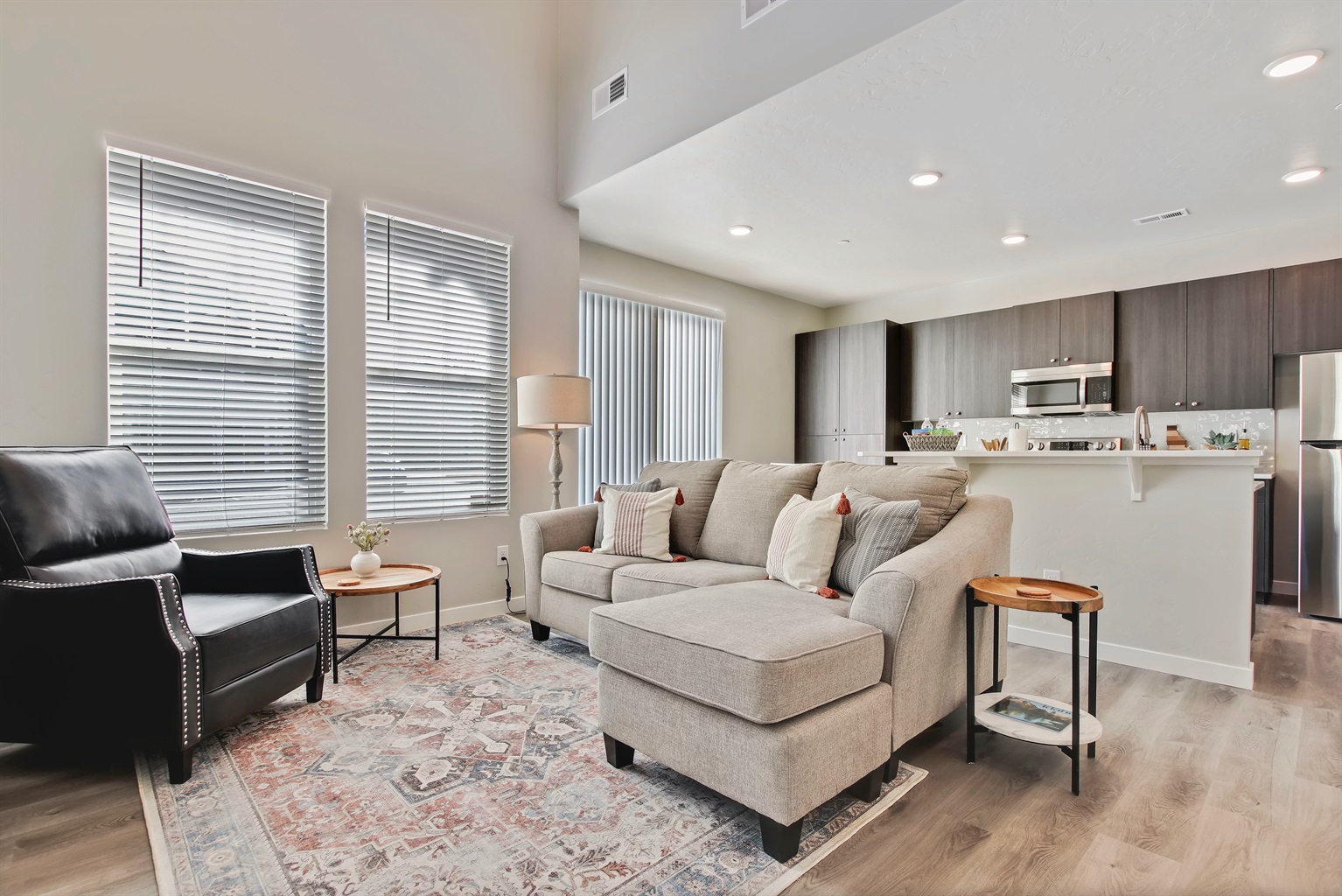 or-hounslow-way-or-sophisticated-3-bedroom-townhome-or-nampa-or/