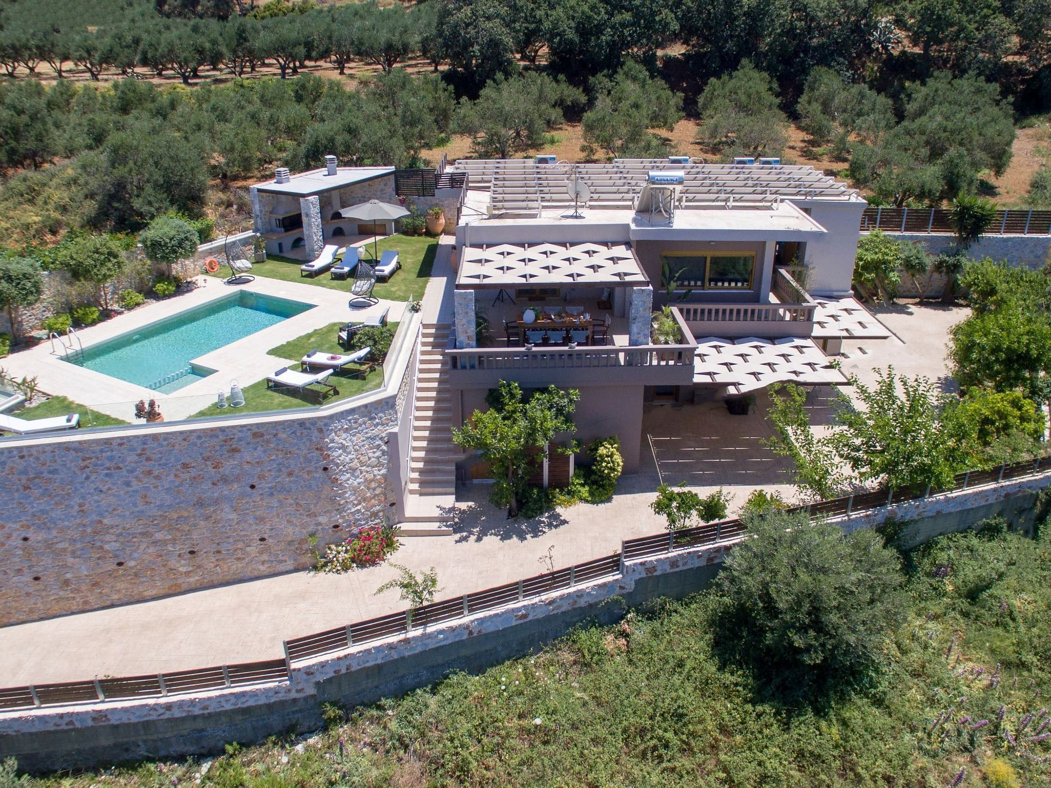Ferienvilla mit Garten, Grill und Terrasse