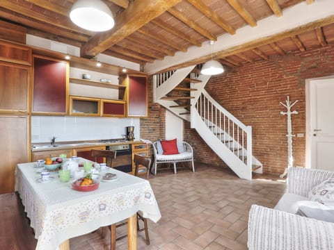 Wohnung in Palaia mit Großem Garten
