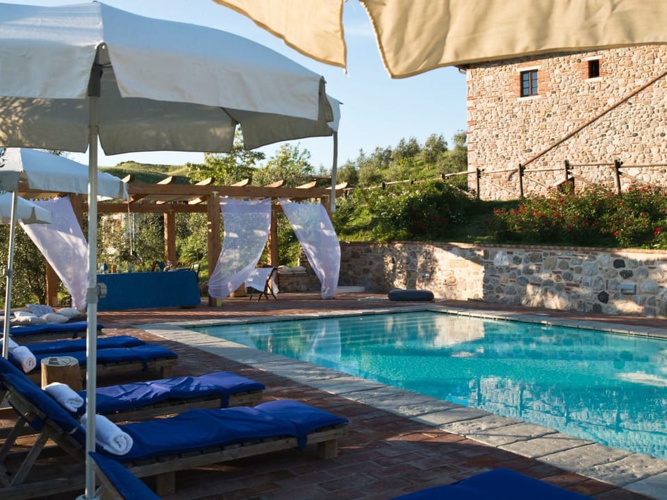 Efeu-Appartement avec piscine commune - Volterra