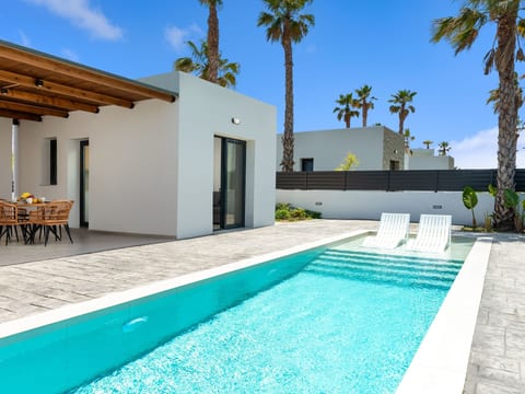 "Salty Luxury Villa 6"