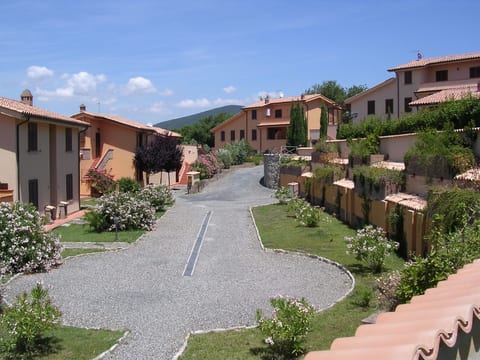 Wohnung 'Pieve Pomaia 36' mit Pool