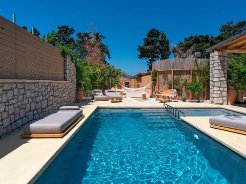 Eptopia Villa
