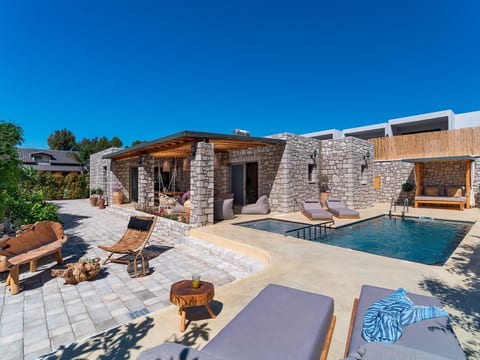 Eptopia Villa