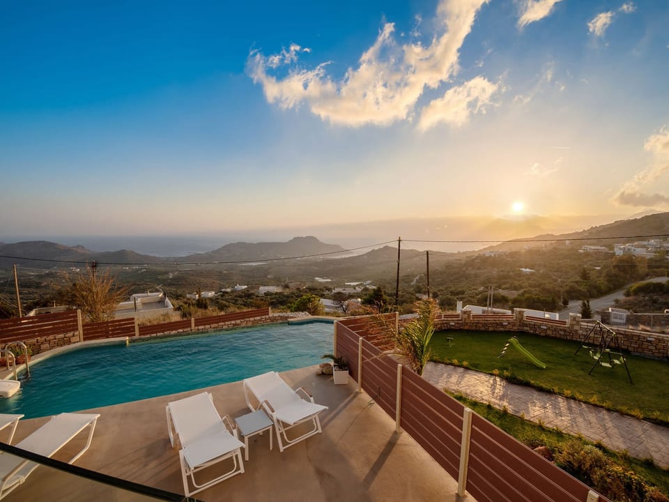 Villa Privater Pool Jacuzzi BBQ Kinderbereich - Agios Vasileios