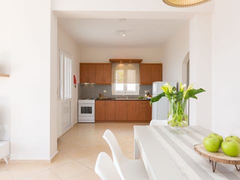Entspannen Sie sich in der Villa mit privatem Pool, BBQ und Tischtennisplatte
