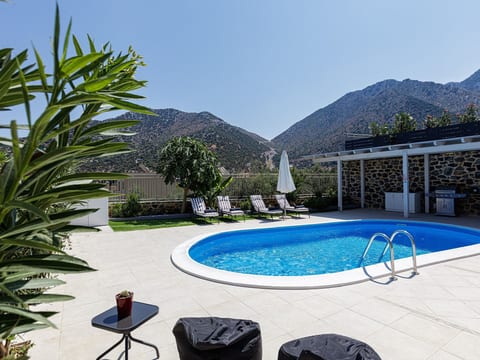 Haus in Vlichada mit tragbarem Barbecue